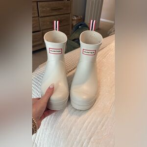 Hunter Ivory Short Boots